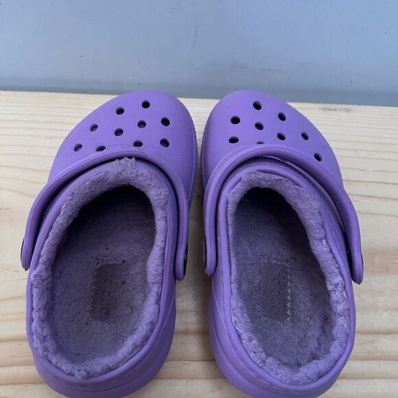 Crocs KIDS' CLASSIC LINED CLOG size 7 C - Picture 3 of 5